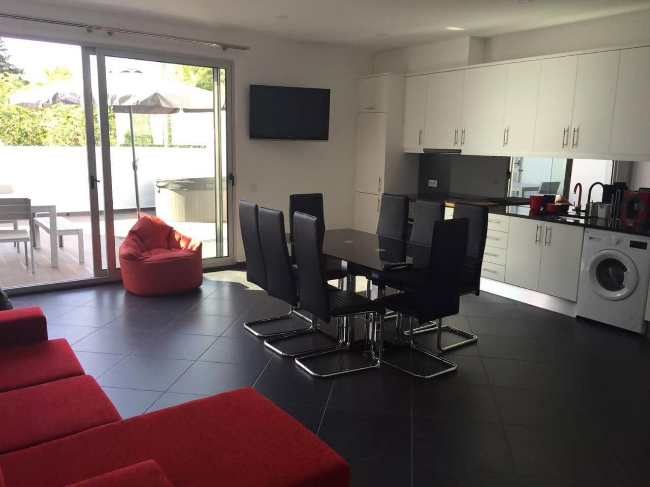 Casa Com 3 Suites Jacuzzi Em Albufeira Exterior photo